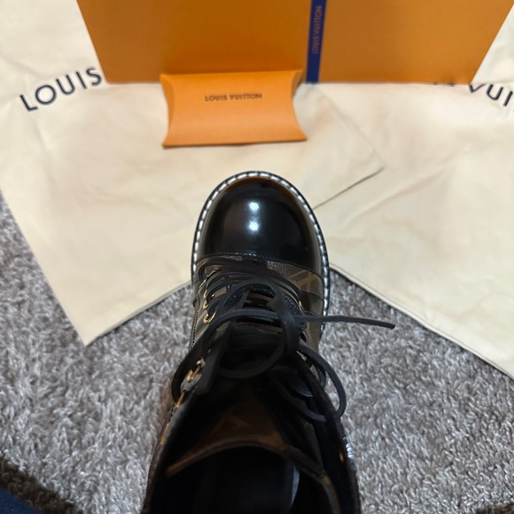Louis Vuitton Star Trail Ankle Boot - Size 8 - Wore Once - Picture 12 of 16